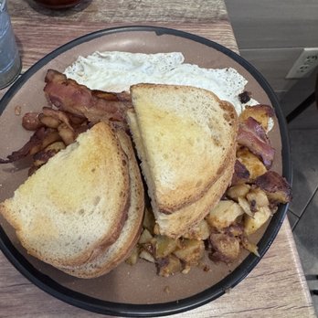 Kitchen 64 - Eggs - Breakfast & Brunch Near Me - Middlebury, Connecticut Kitchen 64 - Eggs - Breakfast & Brunch Near Me - Middlebury, Connecticut