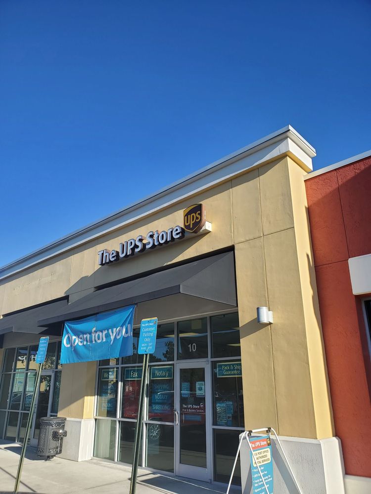 THE UPS STORE 13 Photos Shipping Centers 11100 SW 93rd Court Rd