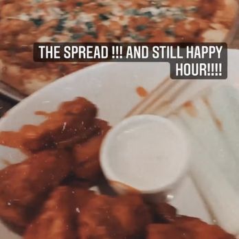Yard House - BBQ chicken pizza & Buffalo wings - New American Near Me - Wayne, New Jersey
