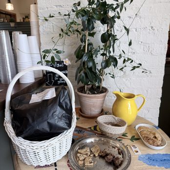 Honey Bee Cafe - Coffee & Tea Near Me - Zion, Illinois Honey Bee Cafe - Coffee & Tea Near Me - Zion, Illinois
