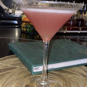 Arlo Kitchen and Bar - French martini - Seafood Near Me - Northport, New York Arlo Kitchen and Bar - French martini - Seafood Near Me - Northport, New York