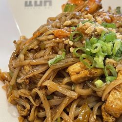 Fun Noodle Bar - 24. Pad Thai