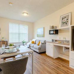 Cambridge Court - Cambridge Court | Senior living apartment