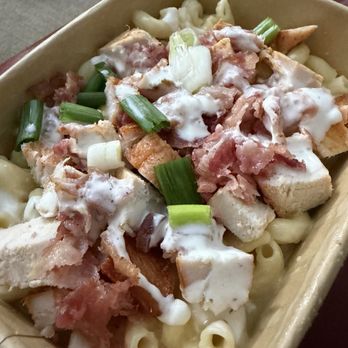 Field House Deli & Catering - Bacon chicken ranch mac and cheese - Sandwiches Near Me - Lubbock, Texas