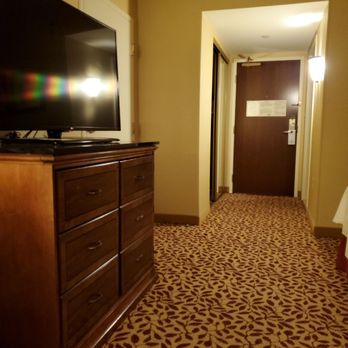 Bridgewater Marriott - Room with king size bed - Hotels Near Me - Bridgewater, New Jersey Bridgewater Marriott - Room with king size bed - Hotels Near Me - Bridgewater, New Jersey
