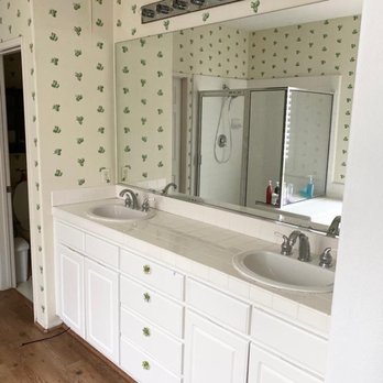 Pacific Ocean Builders - Old bathroom - General Contractors Near Me - Los Angeles, California