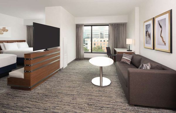 Hilton Fairfax by null