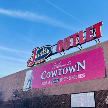 justin boot store