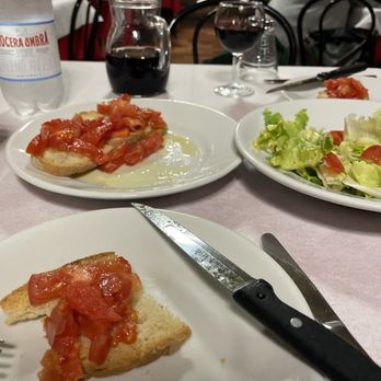 Mezza Luna - The bruschetta - Italian Near Me - Orvieto, TR