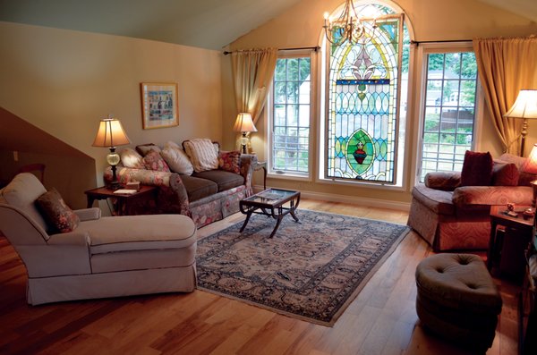 The Lace Curtain Cottage by null