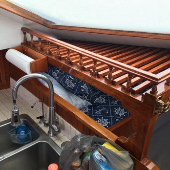 Boat Bed & Breakfast - Galley area - Bed & Breakfast Near Me - San Diego, California