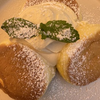 Flipper's - flipper's pancake - Pancakes Near Me - West Hollywood, California
