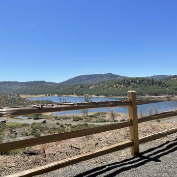 Langtry Farms - Wine Tasting Room Near Me - Middletown, California