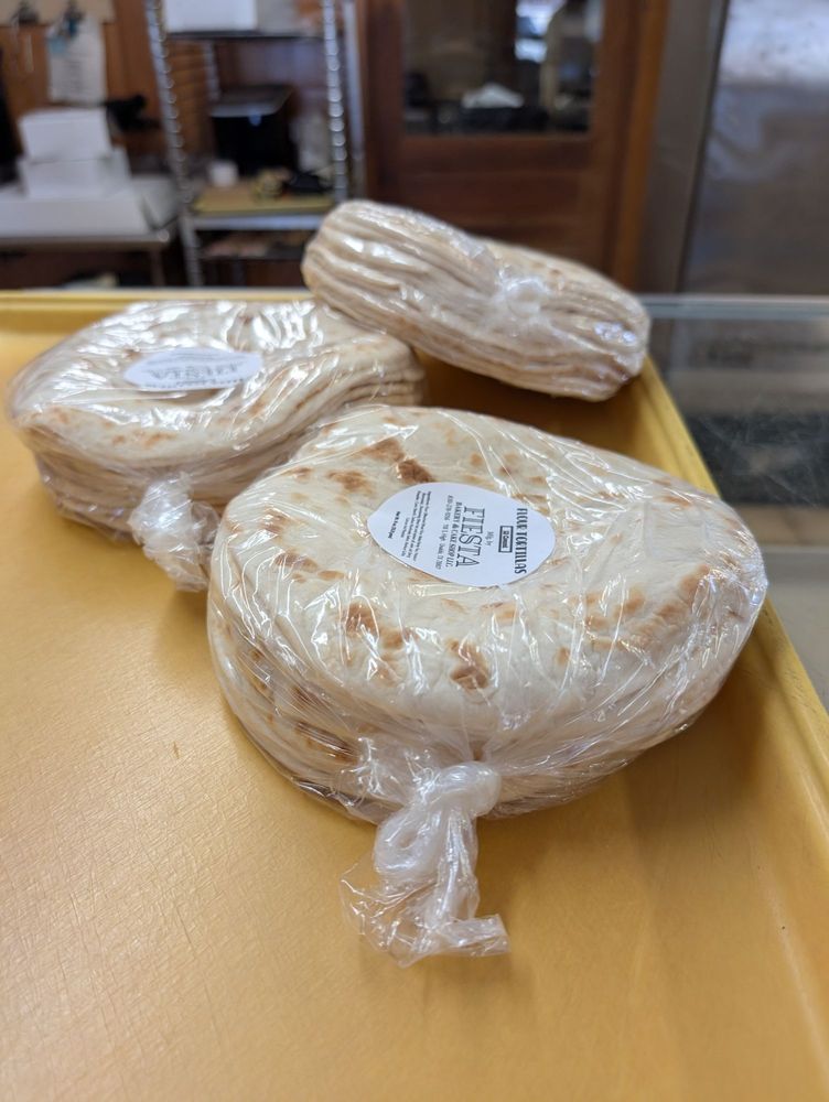 Fiesta Bakery & Cake Shop Logo