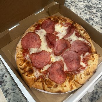 Pop Pop's Pizza - Canadian bacon pizza - Pizza Near Me - McFarland, California Pop Pop's Pizza - Canadian bacon pizza - Pizza Near Me - McFarland, California