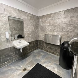 Shor Park - Family bathroom. So clean was very impressed. We love a good clean bathroom