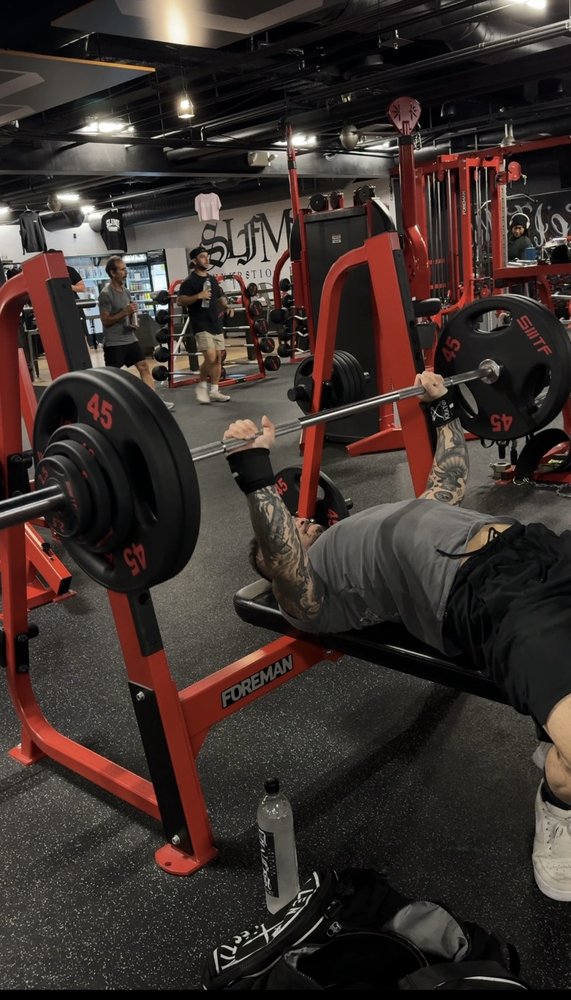 Self Made Training Facility - Del Mar Logo