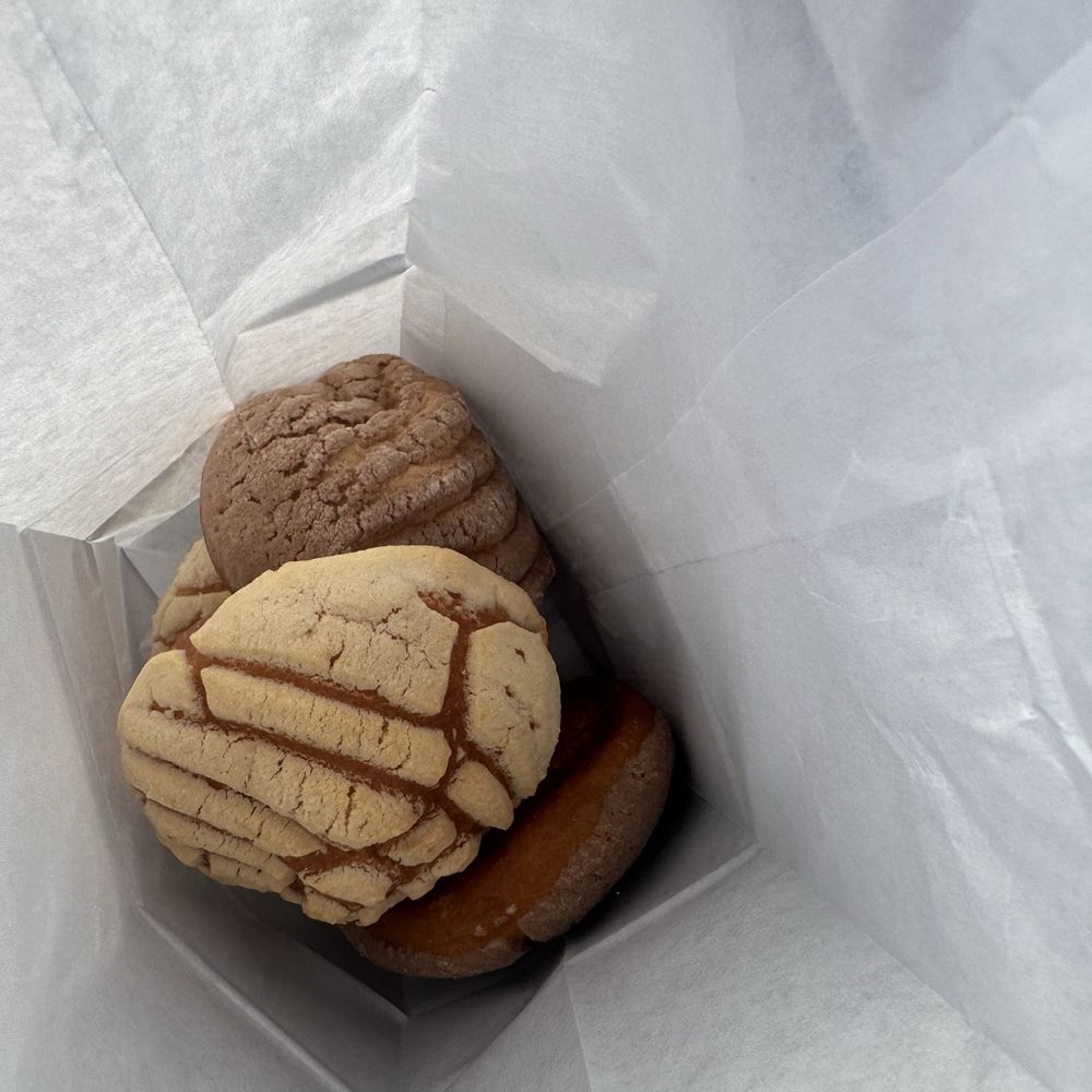 Chapala Bakery #1 - Concha bread - Bakeries Near Me - Montebello, California Chapala Bakery #1 - Concha bread - Bakeries Near Me - Montebello, California
