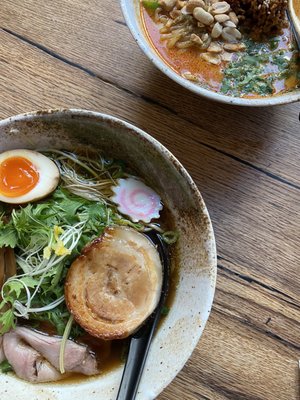 MOMO Ramen by null