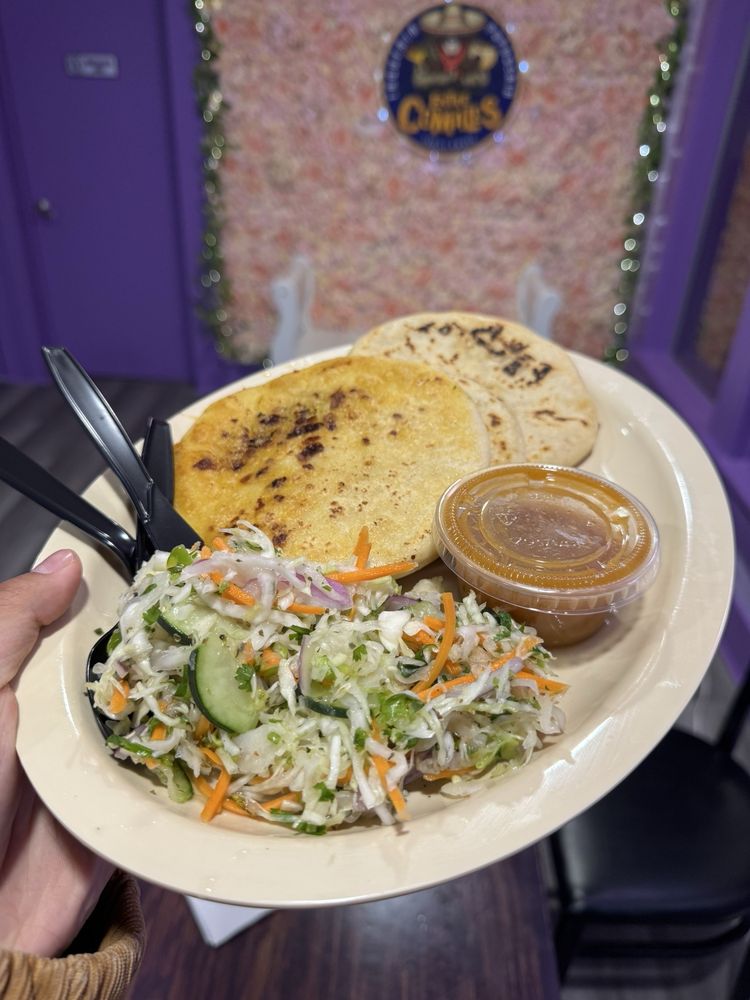 Food from Entre Comales