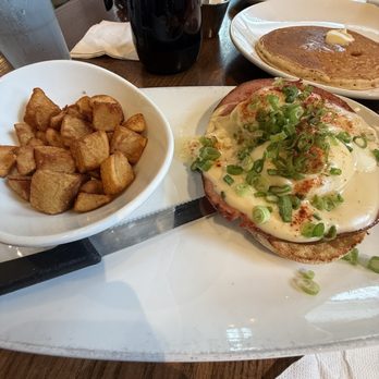 Another Broken Egg Cafe - Eggs Benedict - Breakfast & Brunch Near Me - Austin, Texas