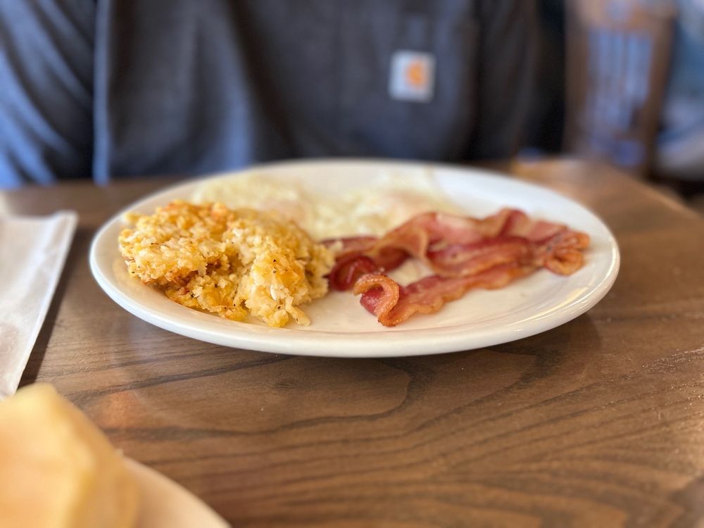 cracker-barrel-old-country-store-updated-may-2025-2434-photos