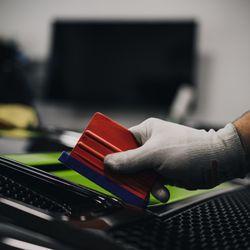 The Lab 521 - Tucking vinyl wrap under edges