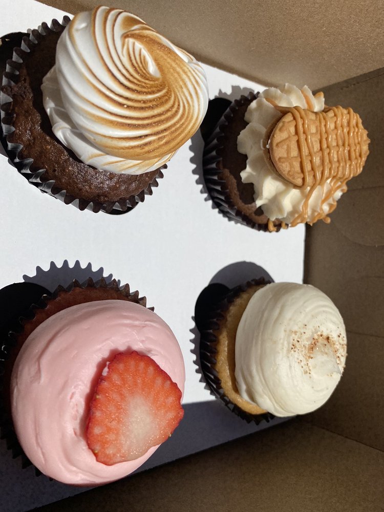 FANCY FLOUR BAKERY Updated September 2024 2810 E Highland Dr