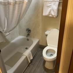 Comfort Inn Lucky Lane - Tiny bathroom.