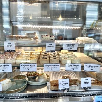 Hood Famous - Display Case - Cafes Near Me - Seattle, Washington