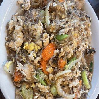LUV Thai Cuisine - Pad Woon Sen with Chicken - Thai Near Me - Austin, Texas