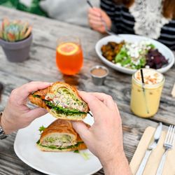 Greenleaf Kitchen & Cocktails - Breakfast summer lifestyle