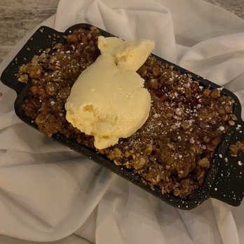 Herbie's Restaurant - Rhubarb strawberry crumble - New American Near Me - Clayton, Missouri
