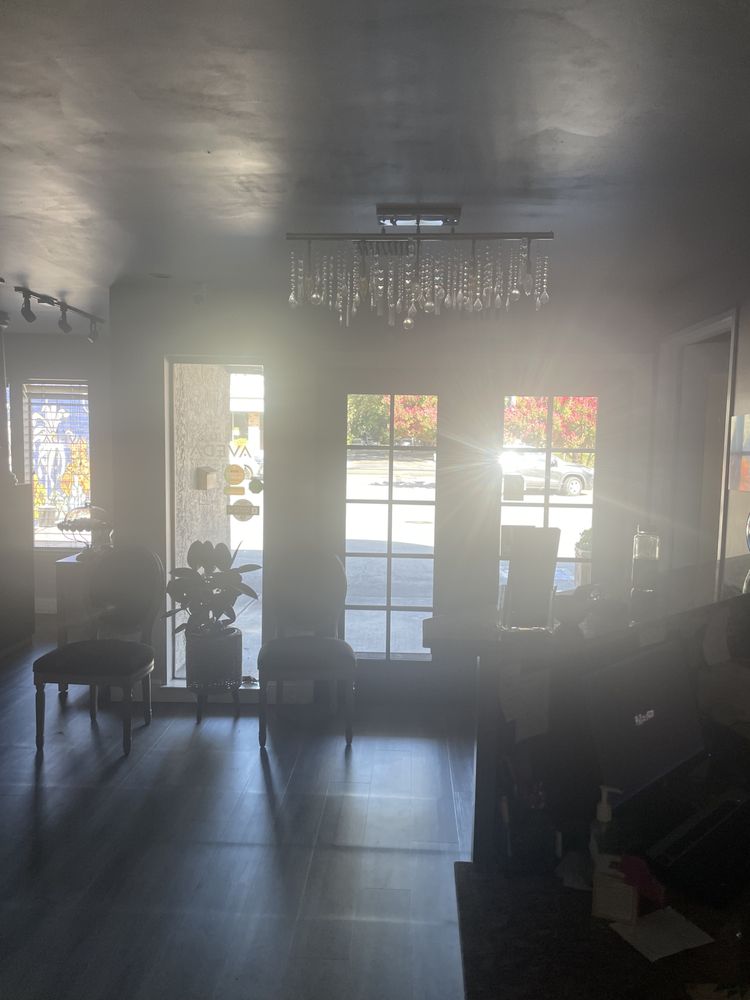 Healing Hands By Jena Logo