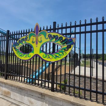 Carowinds - Mask are optional but this mardi mask is all fun! - Amusement Parks Near Me - Charlotte, North Carolina Carowinds - Mask are optional but this mardi mask is all fun! - Amusement Parks Near Me - Charlotte, North Carolina