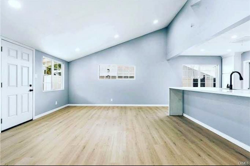 Slide of J&F BUILDING GROUP