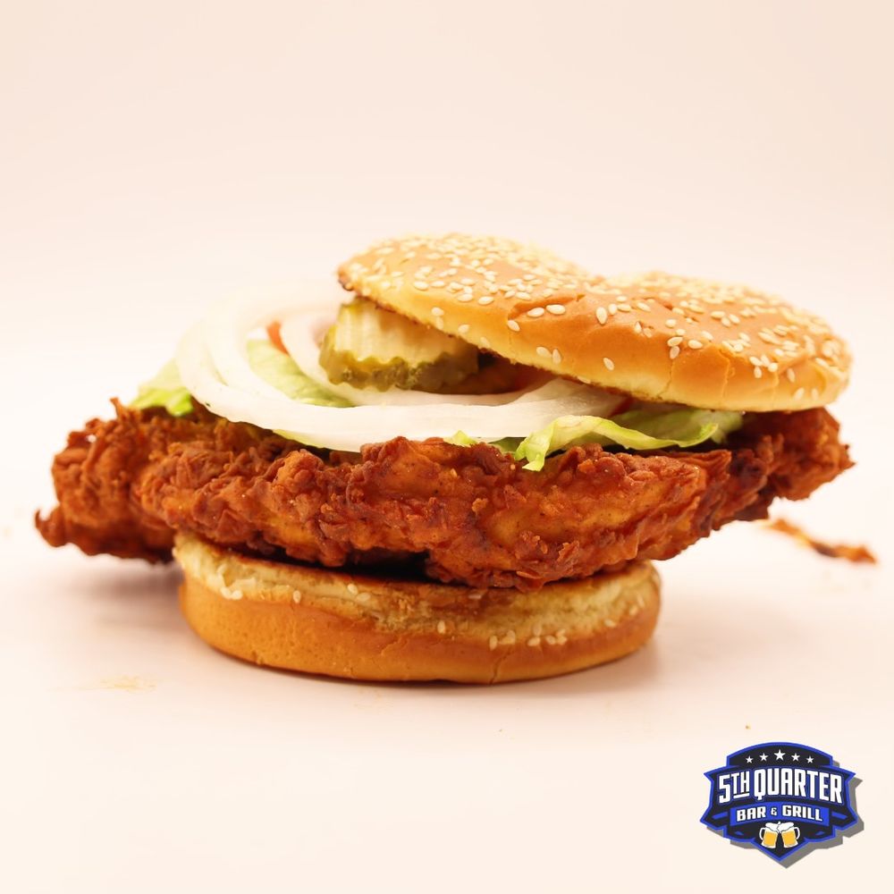 5th Quarter Bar & Grill Logo