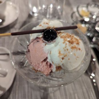 Giovedi - Azuki and condensed milk gelato - Asian Fusion Near Me - Honolulu, Hawaii Giovedi - Azuki and condensed milk gelato - Asian Fusion Near Me - Honolulu, Hawaii
