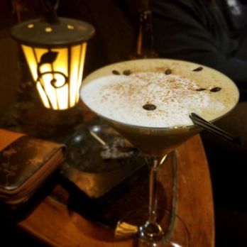 Cheroot Cigar Lounge - Lounges Near Me - Modesto, California