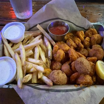 The Boat - Popcorn shrimp basket - Seafood Near Me - Austin, Texas