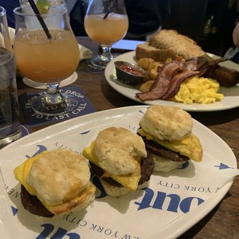 Stout NYC - Biscuit breakfast sliders - Sports Bars Near Me - New York, New York Stout NYC - Biscuit breakfast sliders - Sports Bars Near Me - New York, New York