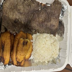 Delicious Colombian Food - Grilled Meats Entree : Steak Sweet Plaintains and rice