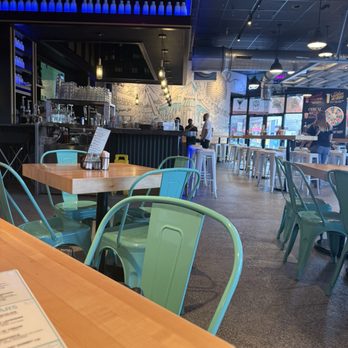 JoJo's Shake Bar - Orlando - inside - Desserts Near Me - Orlando, Florida JoJo's Shake Bar - Orlando - inside - Desserts Near Me - Orlando, Florida