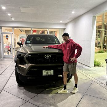 Ventura Toyota - Car Dealers Near Me - Ventura, California Ventura Toyota - Car Dealers Near Me - Ventura, California