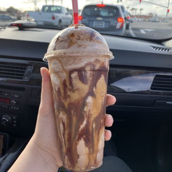 Jammin Java - Large snickers frappacino with almond milk and chocolate whipped cream! - Coffee & Tea Near Me - Visalia, California