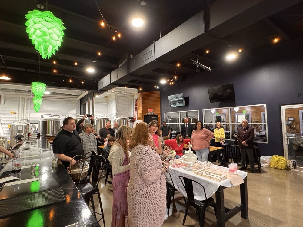 Blade And Barrel Brewing Co Logo