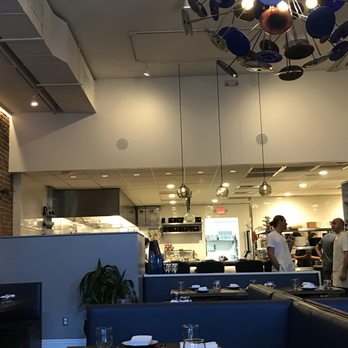 Senia - View of the restaurant, its quite small and intimate - Cocktail Bars Near Me - Honolulu, Hawaii