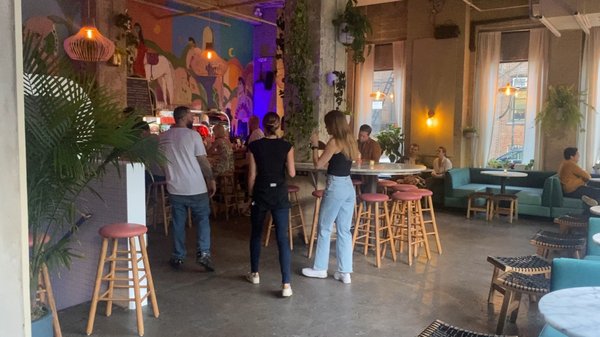 Cafe Balearica by null