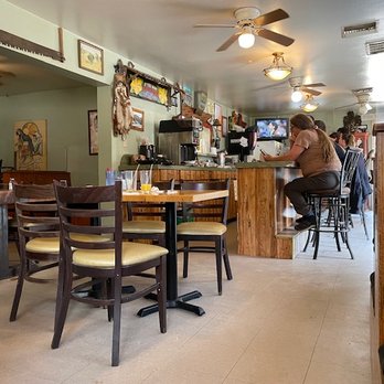 Silverado Cafe - Enjoy coffee, news and the latest gossip. - Breakfast & Brunch Near Me - Silverado, California