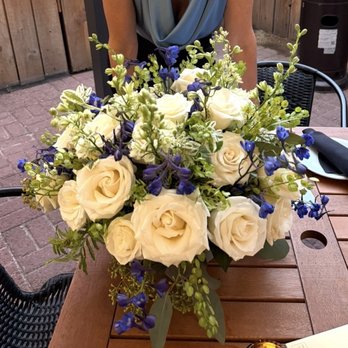 Carmel Floral Design  - Florists Near Me